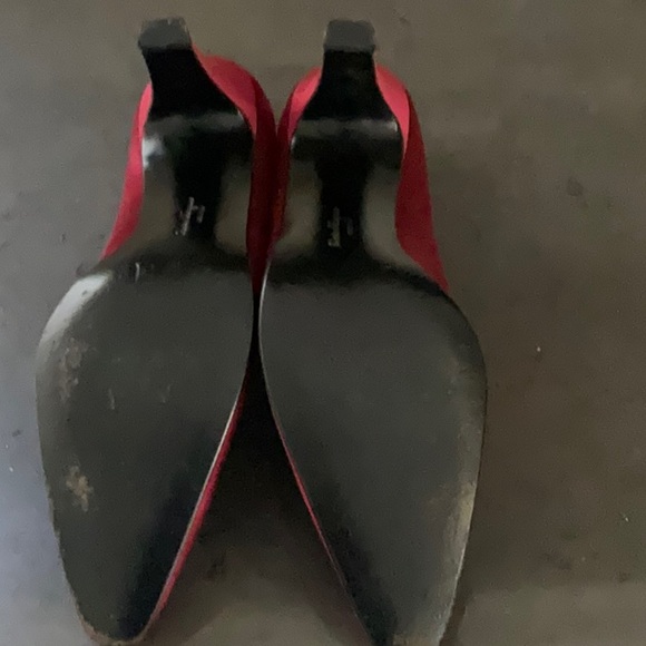 Salvatore Ferragamo red heels - Picture 2 of 3